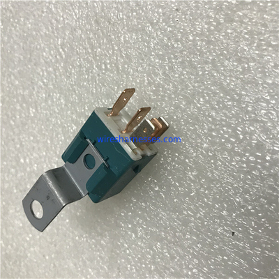156700-1840 Isuzu Denso Air Conditioning Relay para la maquinaria de construcción